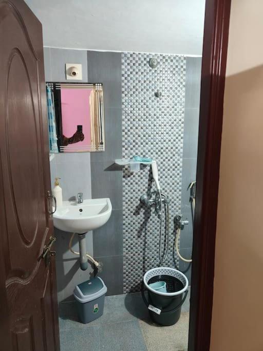 Sharvari Home Stay Udupi Buitenkant foto