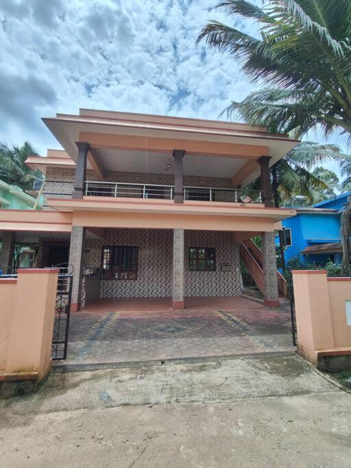 Sharvari Home Stay Udupi Buitenkant foto