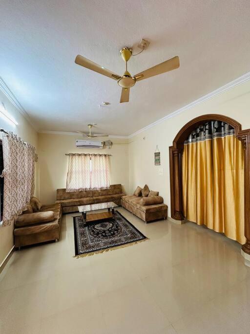 Sharvari Home Stay Udupi Buitenkant foto