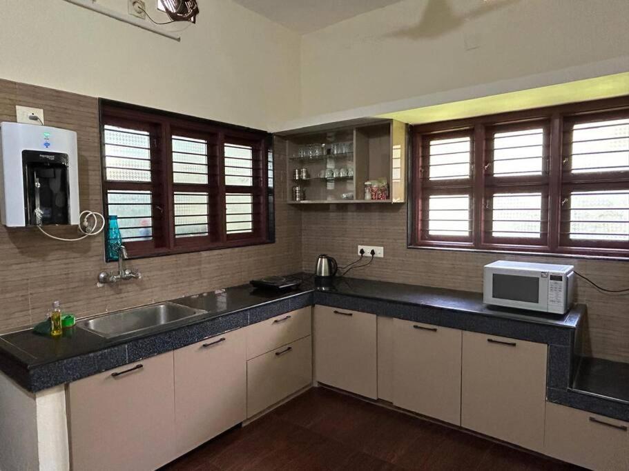 Sharvari Home Stay Udupi Buitenkant foto
